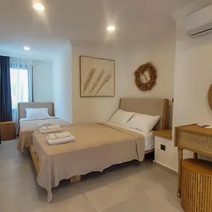 Otel Cuneydi, Yalıkavak